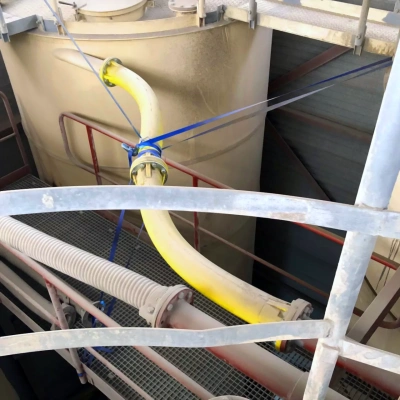 Δύο καμπύλες TOREX EXTRACURVE συνδεδεμένες χάρη στη μεγάλη ελαστικότητά τους